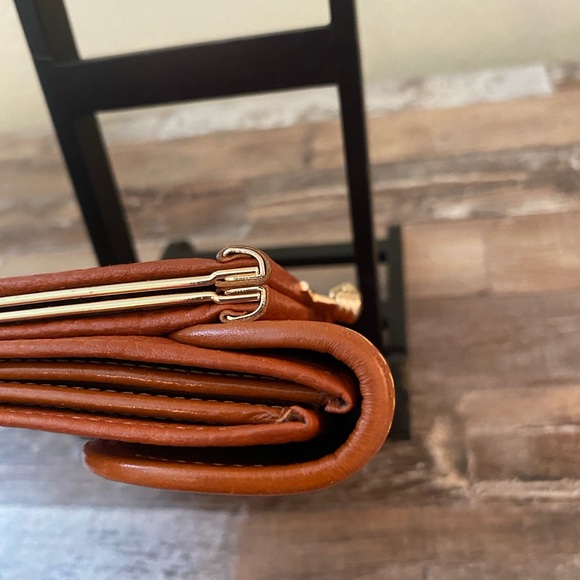 Vintage Dooney & Bourke Brown Leather Wallet - Picture 10 of 11